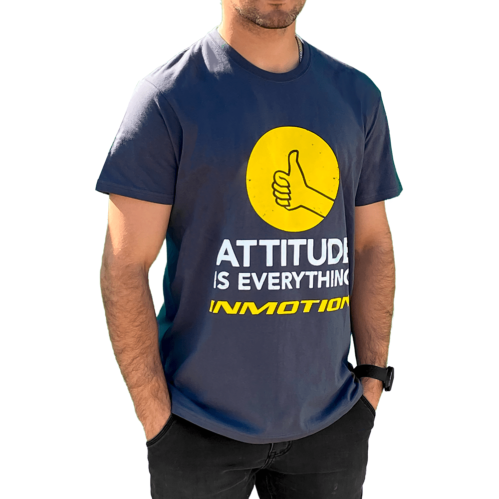 Polera  Inmotion Attitude Is Everything Negro